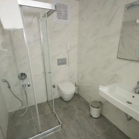 Saatlı Otel Çeşme