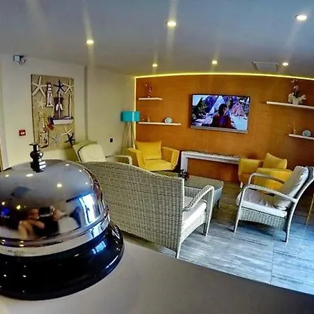 Saatli Hotel Çeşme